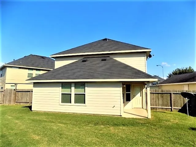 $1,900 | 911 Redcrest Springs Court, Houston, TX 77073