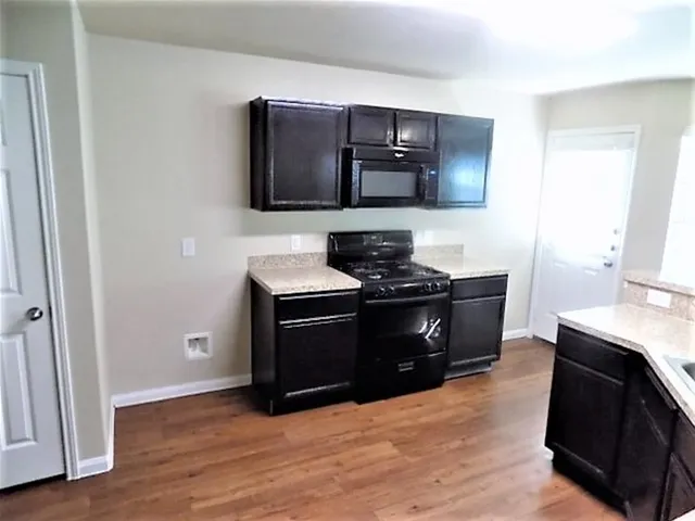 $1,900 | 911 Redcrest Springs Court, Houston, TX 77073