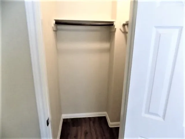 $1,900 | 911 Redcrest Springs Court, Houston, TX 77073