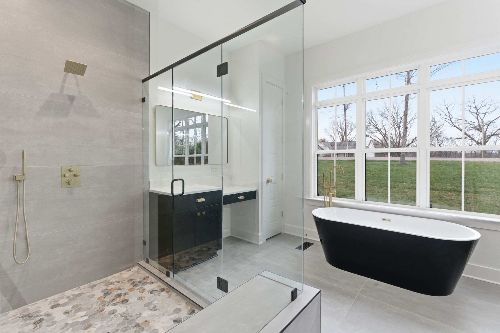 478 Mt Pleasant Road Kingston Springs, TN 37082 - Photo 27 of 59 a living room with a large window
