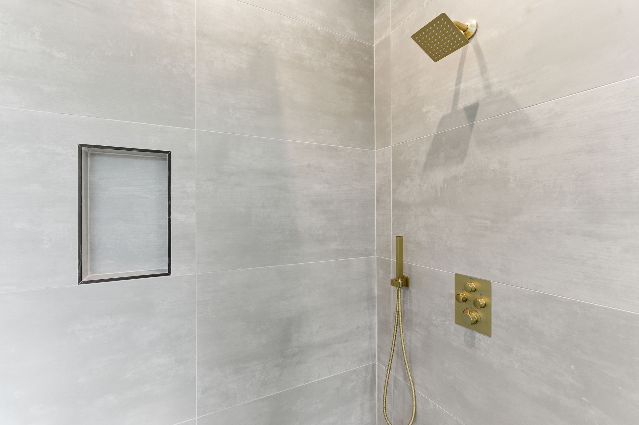 478 Mt Pleasant Road Kingston Springs, TN 37082 - Photo 30 of 59 a bathroom with a shower