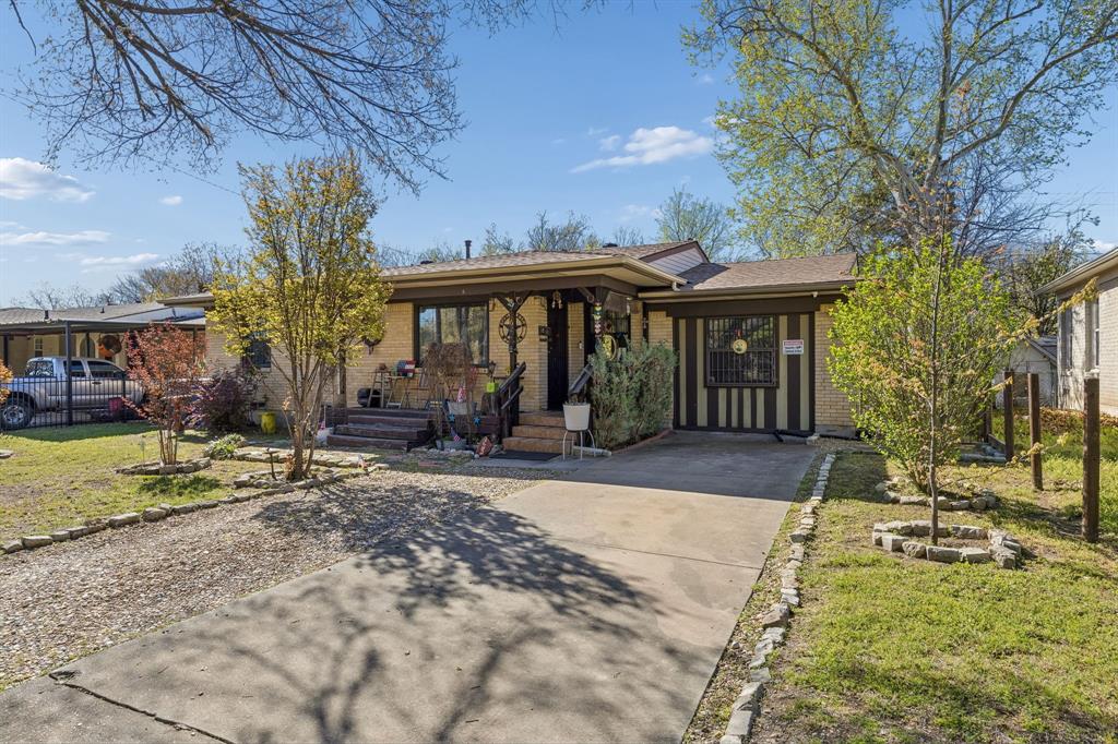 2622 Centerville Road Dallas, TX 75228 - Photo 2 of 22 a view of a house with backyard porch and sitting area