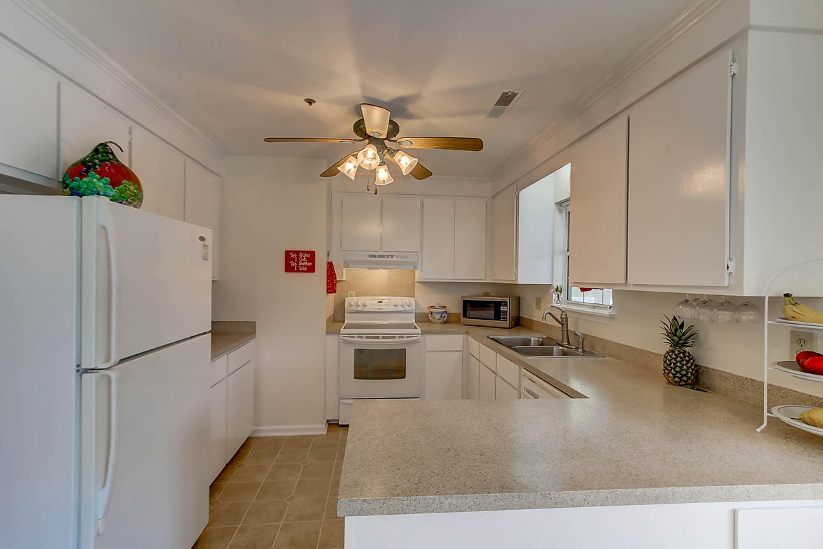 402 West Cooper Avenue Folly Beach, SC 29439 - Photo 21 of 43 402 W Cooper (17)