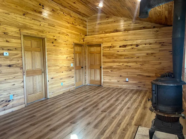 $250,000 | 32317 170th Street, Isle, MN 56342