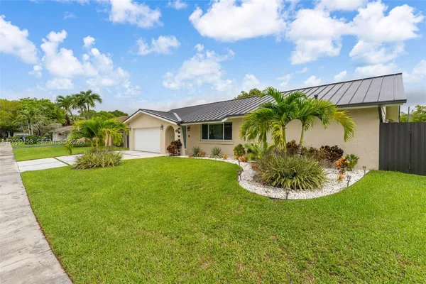 $885,000 | 11375 Southwest 113th Terrace, Miami, FL 33176