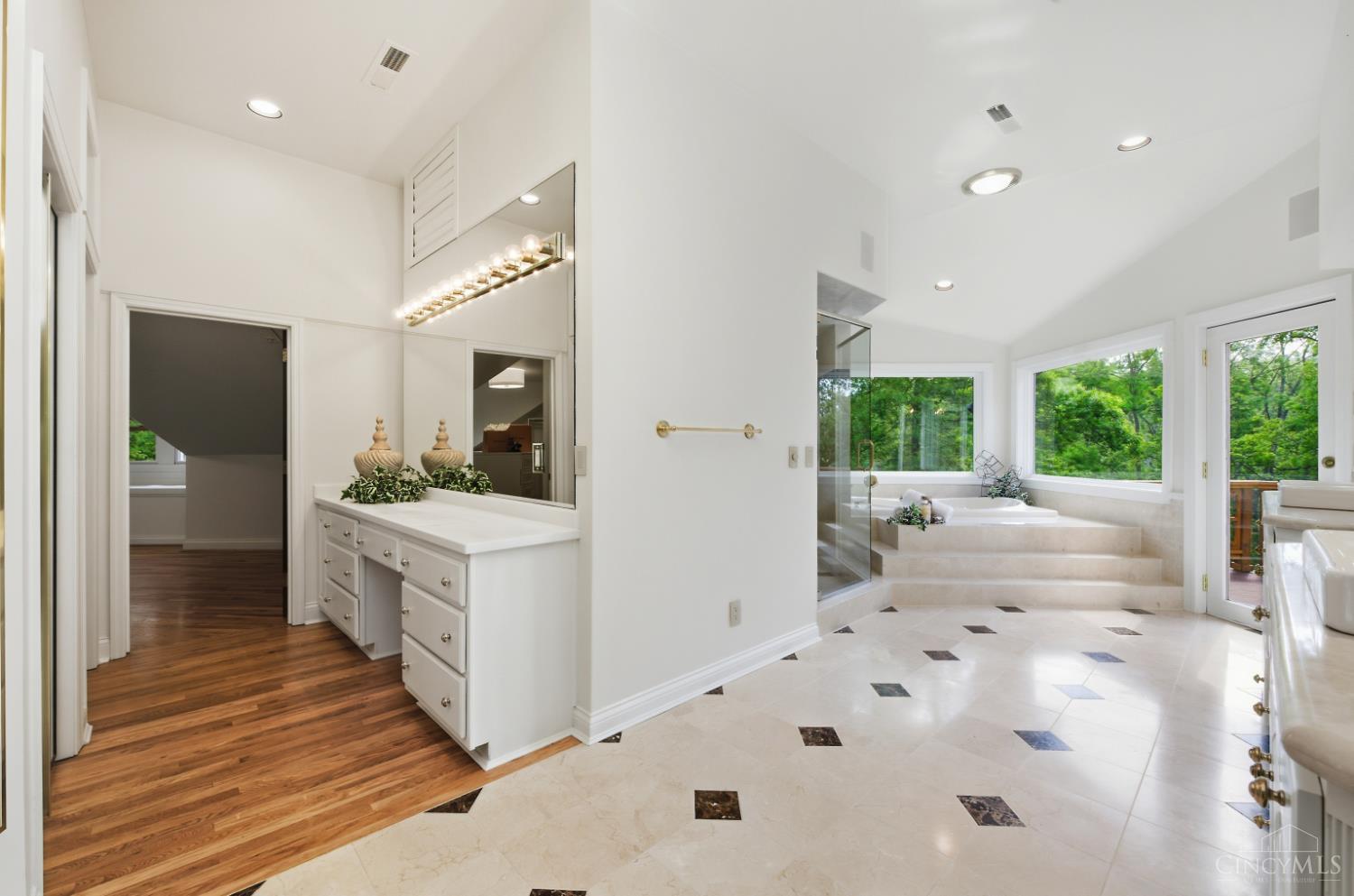 8690 Hopewell Road Cincinnati, OH 45242 - Photo 47 of 79