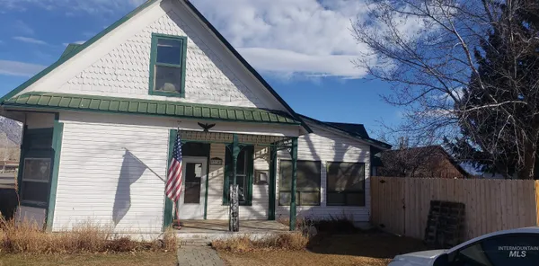 $299,000 | 214 West Pine Street, Mackay, ID 83251