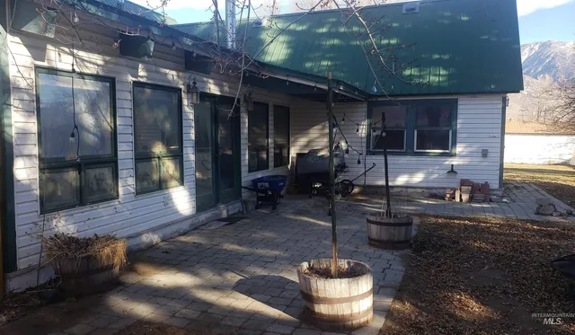 $319,000 | 214 West Pine Street, Mackay, ID 83251