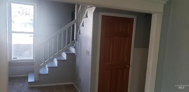 $319,000 | 214 West Pine Street, Mackay, ID 83251