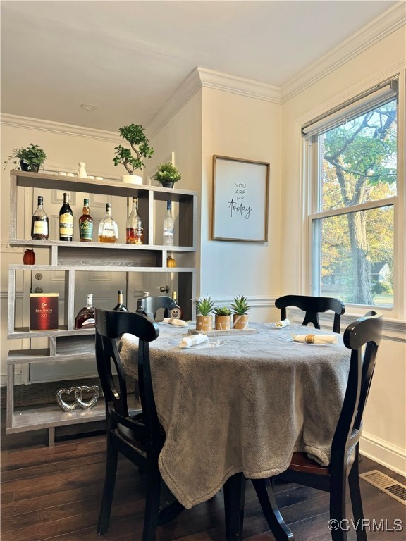 7300 Vernon Road Henrico, VA 23228 - Photo 7 of 20 Dining room with bar, hardwood / wood-style floori