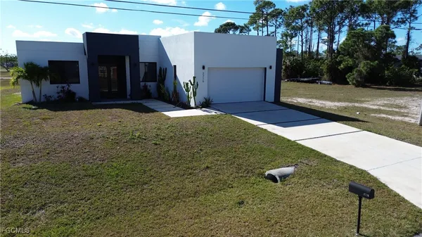 $2,099 | 2716 Northwest 22nd Street, Cape Coral, FL 33993