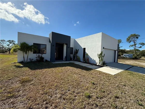 $2,099 | 2716 Northwest 22nd Street, Cape Coral, FL 33993