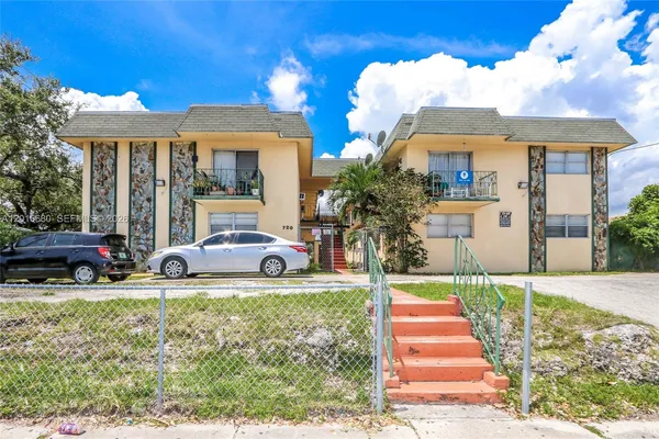 $1,700 | 720 Northwest 27th Court, Unit 5, Miami, FL 33125