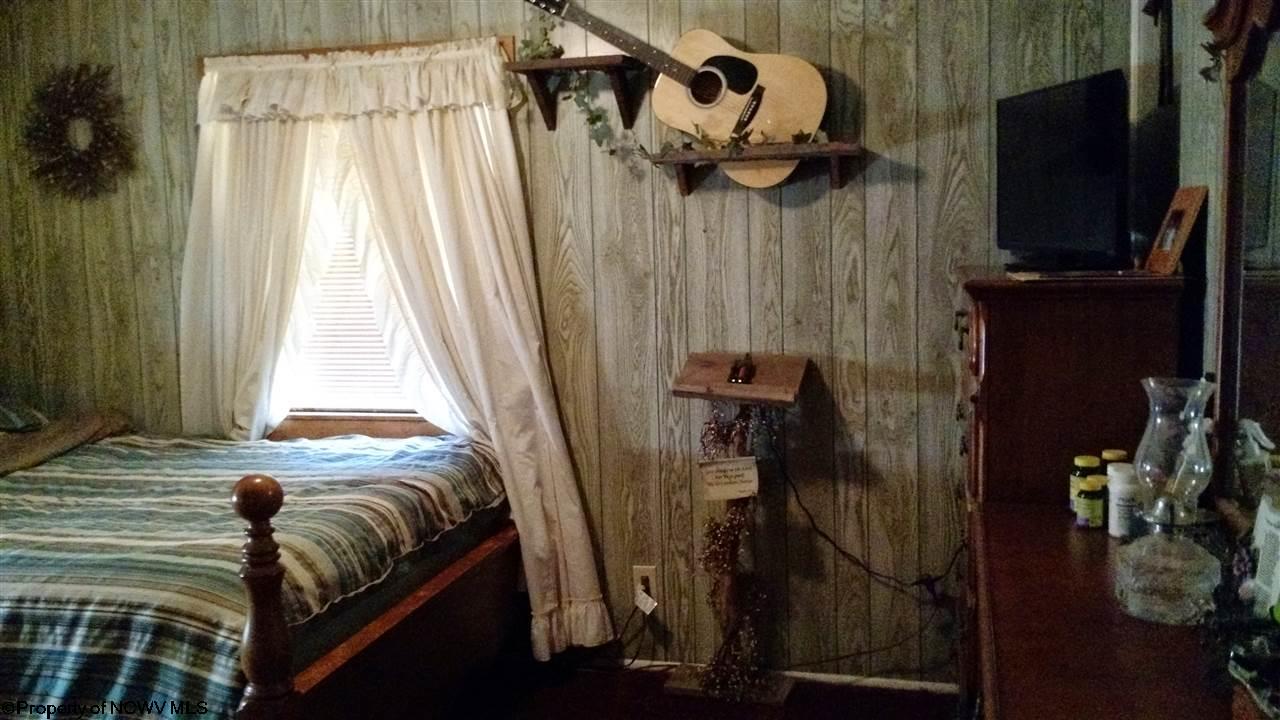 107 Jesse's Run Road Fairview, WV 26570 - Photo 12 of 13 Gallery Image 12