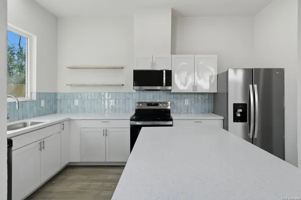 $1,950 | 458 Blue Bonnet Street, San Antonio, TX 78202