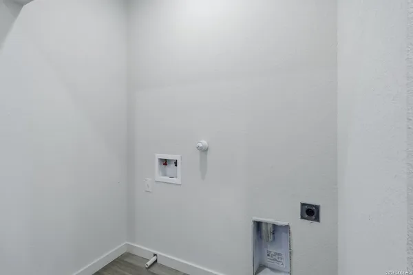 $1,950 | 458 Blue Bonnet Street, San Antonio, TX 78202