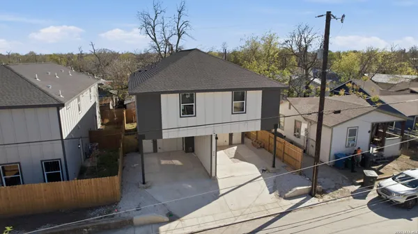 $1,950 | 458 Blue Bonnet Street, San Antonio, TX 78202