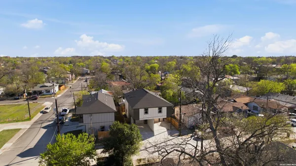 $1,950 | 458 Blue Bonnet Street, San Antonio, TX 78202