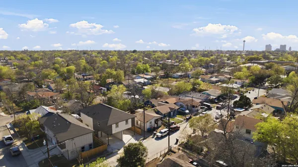 $1,950 | 458 Blue Bonnet Street, San Antonio, TX 78202