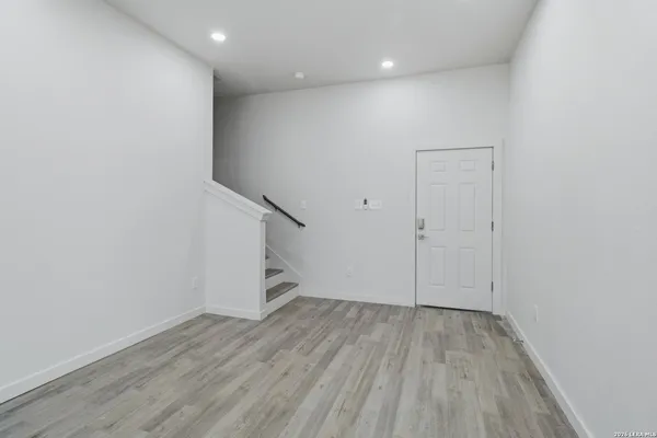 $1,950 | 458 Blue Bonnet Street, San Antonio, TX 78202