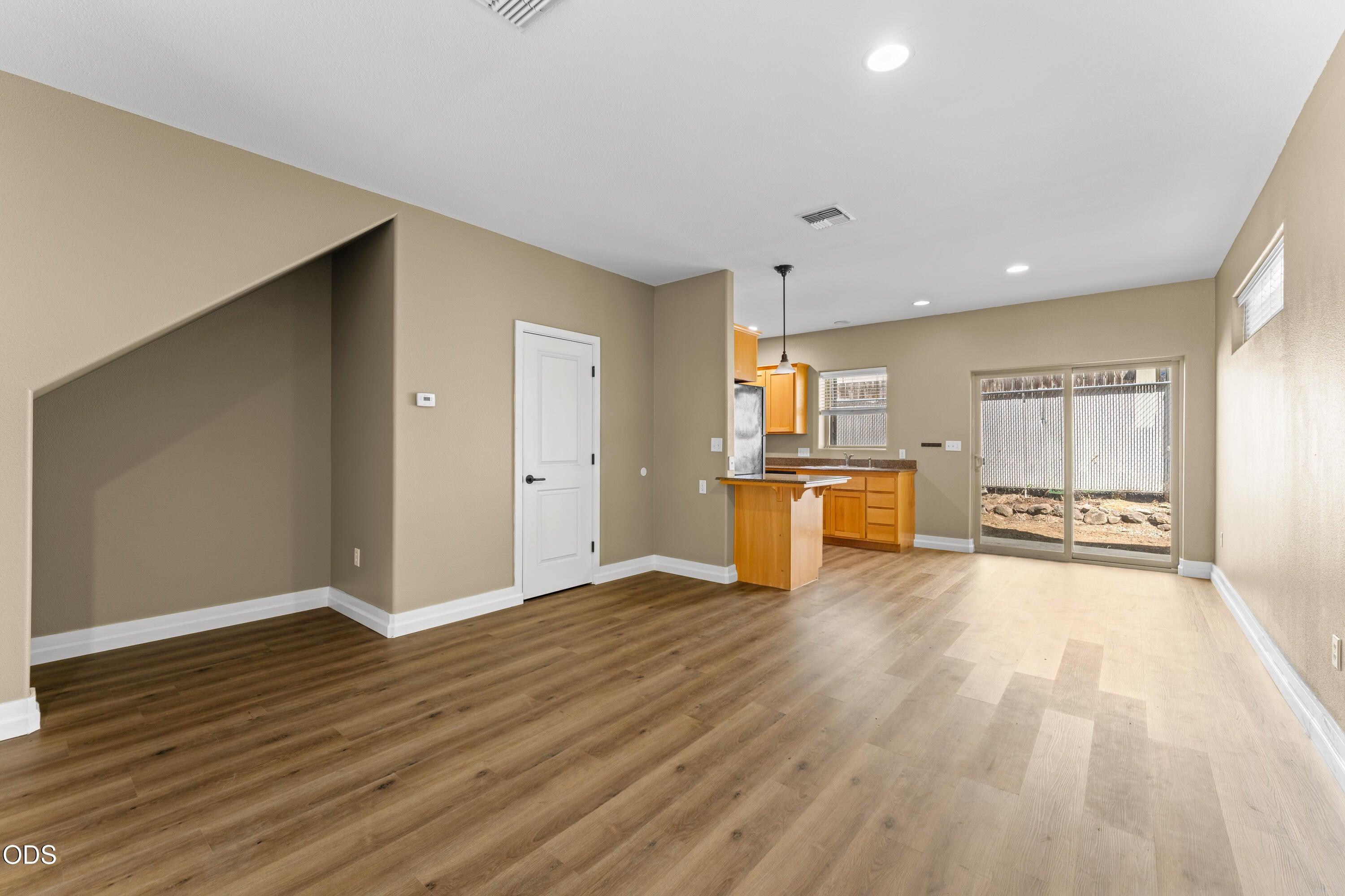 139 Casey Way Central Point, OR 97502 - Photo 6 of 23 Gallery Image 6