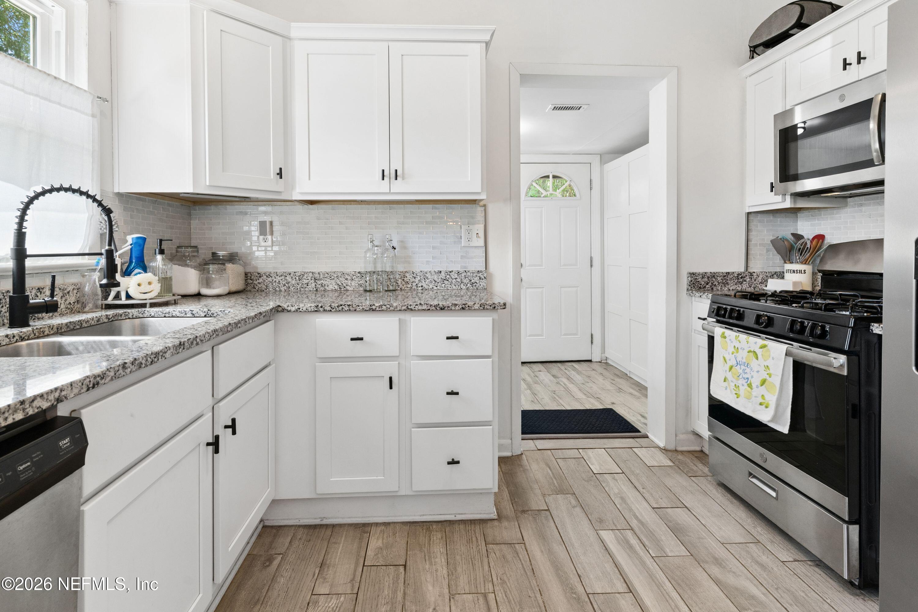 4635 Hercules Avenue Jacksonville, FL 32205 - Photo 11 of 32 DSC04753
