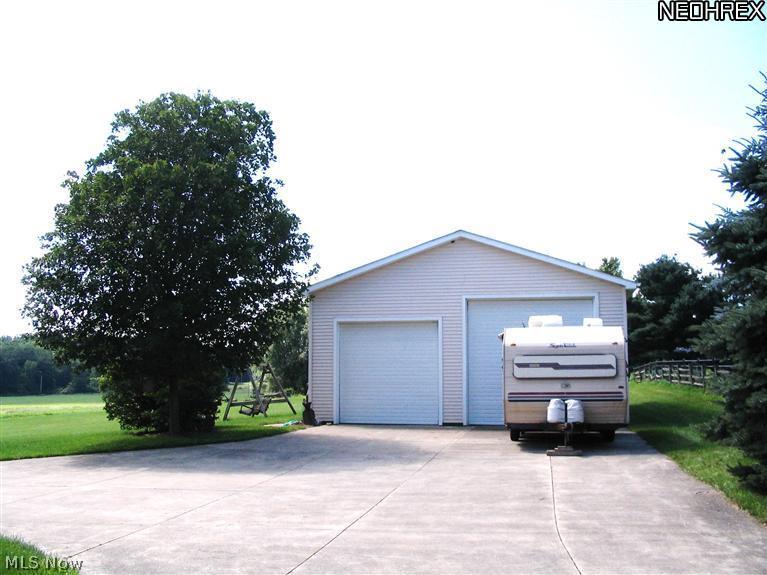 298 Reimer Road Wadsworth, OH 44281 - Photo 3 of 21