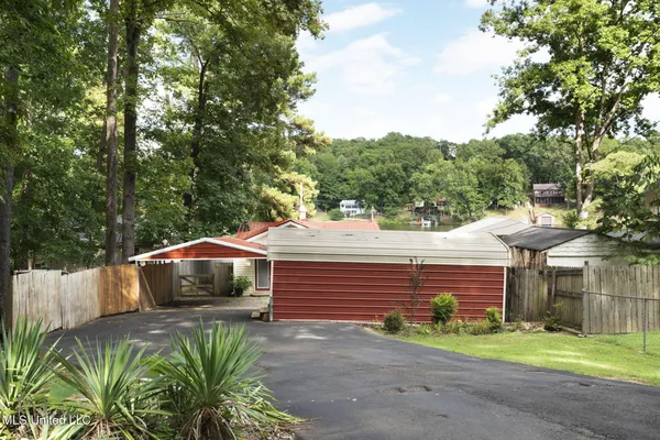 $349,900 | 1294 Lakeview Drive, Ashland, MS 38603