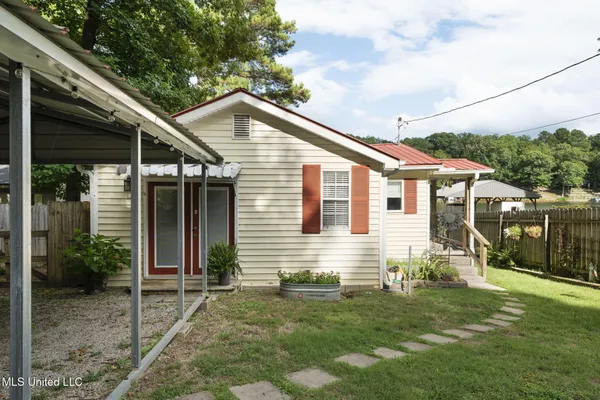 $349,900 | 1294 Lakeview Drive, Ashland, MS 38603