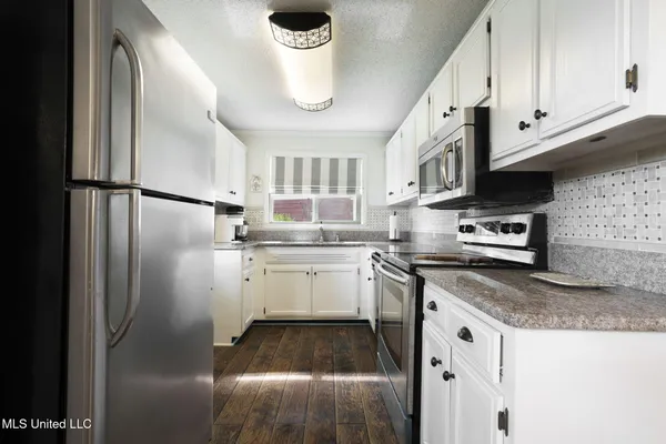 $349,900 | 1294 Lakeview Drive, Ashland, MS 38603