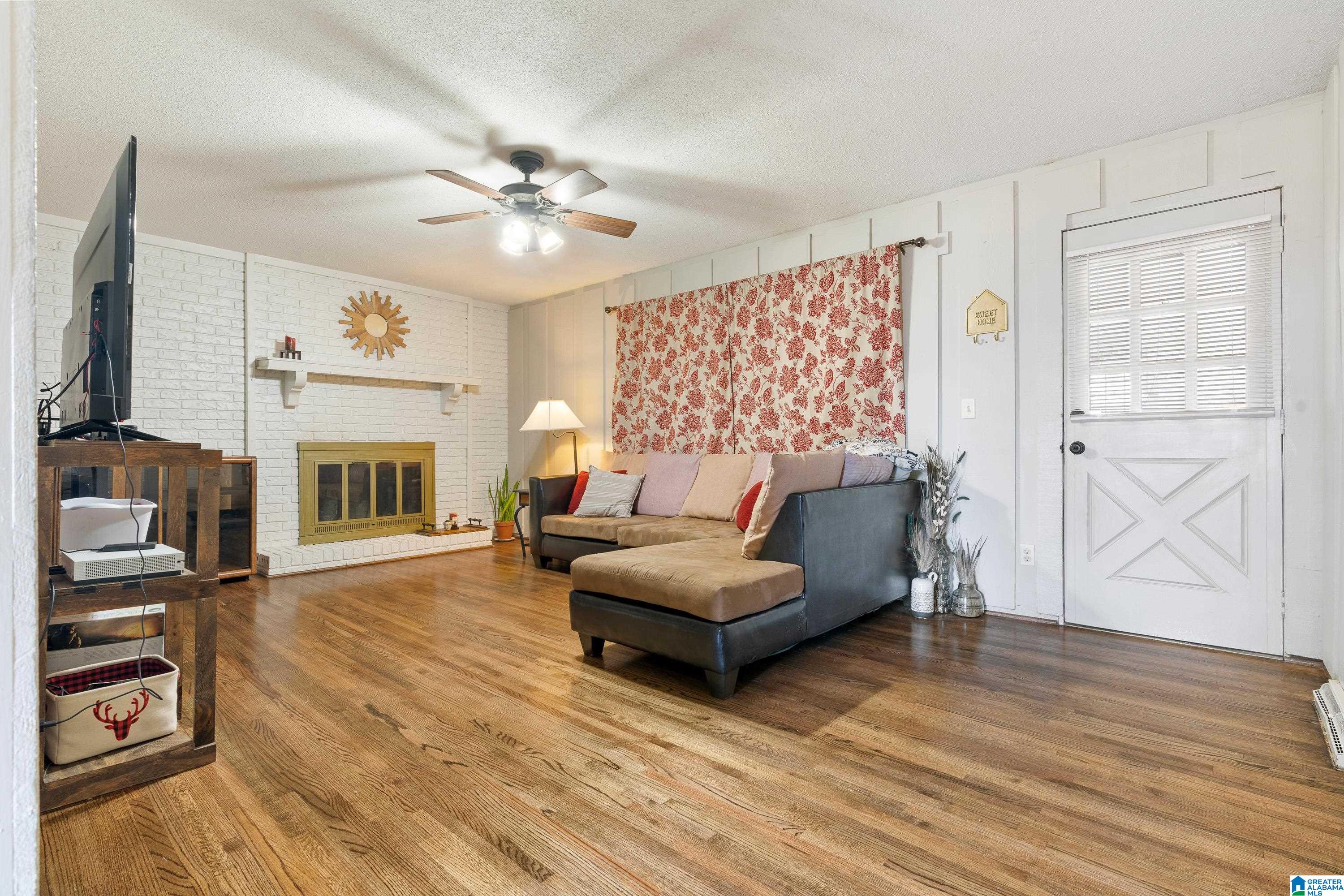 3404 Rock Ridge Circle Birmingham, AL 35210 - Photo 4 of 29
