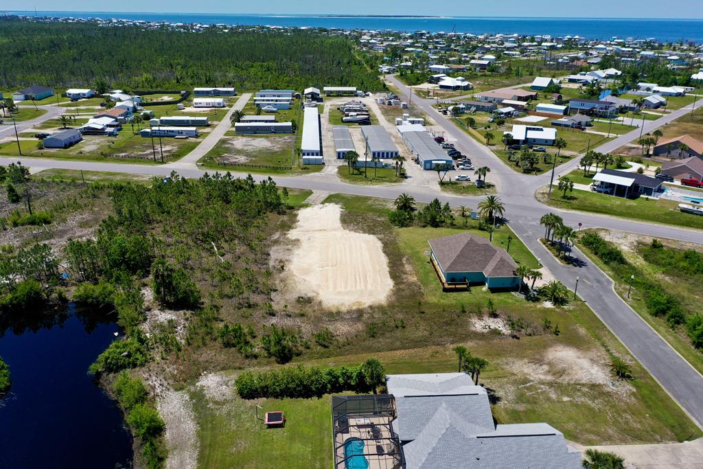 528 15th Street Port St. Joe, FL 32456 - Photo 1 of 3