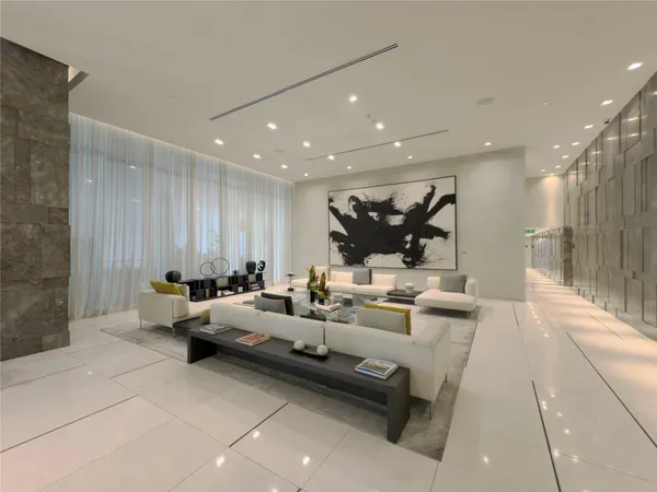 $21,900 | 480 Northeast 31st Street, Unit 5104A, Miami, FL 33137