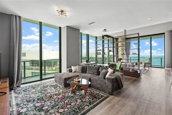 $21,900 | 480 Northeast 31st Street, Unit 5104A, Miami, FL 33137