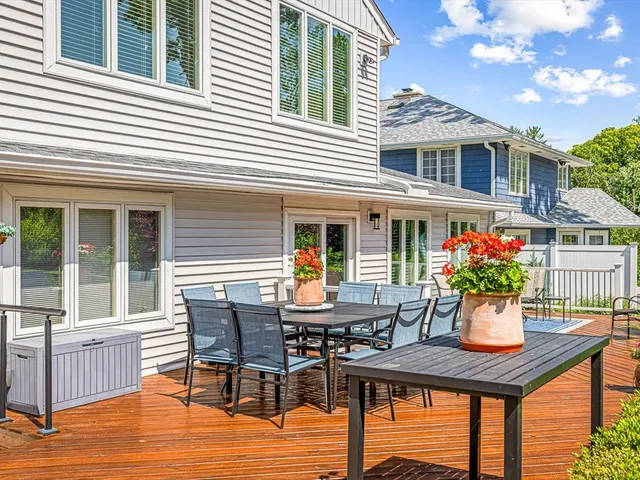 $393,000 | 811 Paris Avenue, Rockford, IL 61107