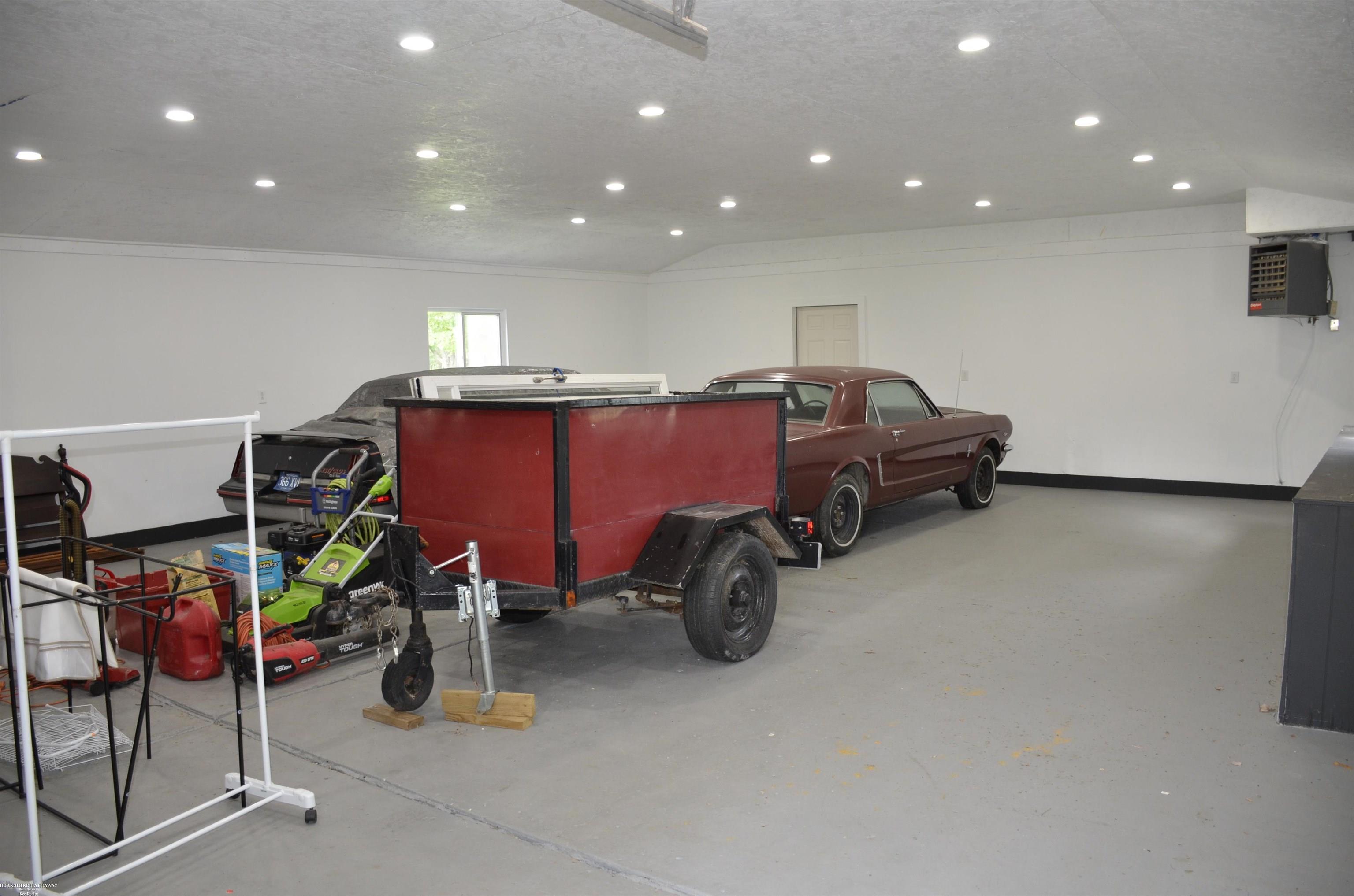 50400 Fairchild Road New Baltimore, MI 48051 - Photo 12 of 36
