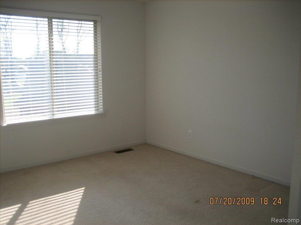 50966 Nesting Ridge Drive Macomb, MI 48044 - Photo 13 of 17 Bedroom 4