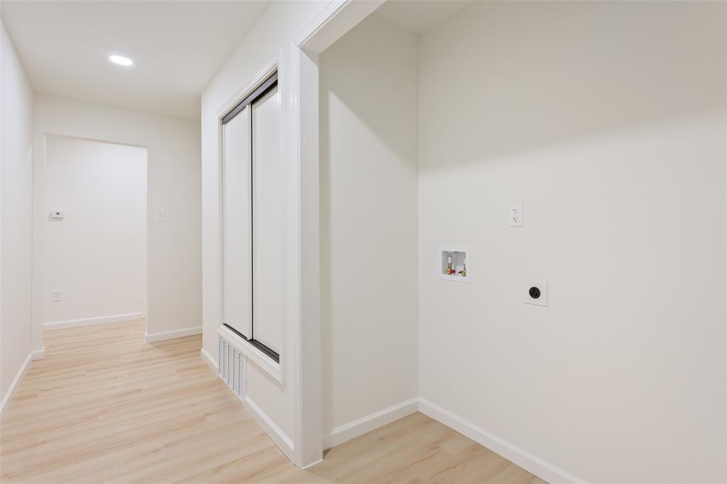 1029 North 45th Street Waco, TX 76710 - Photo 23 of 35 a view of a hallway