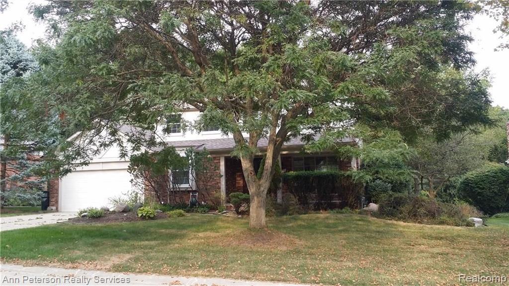 661 Ten Point Drive Rochester Hills, MI 48309 - Photo 1 of 43