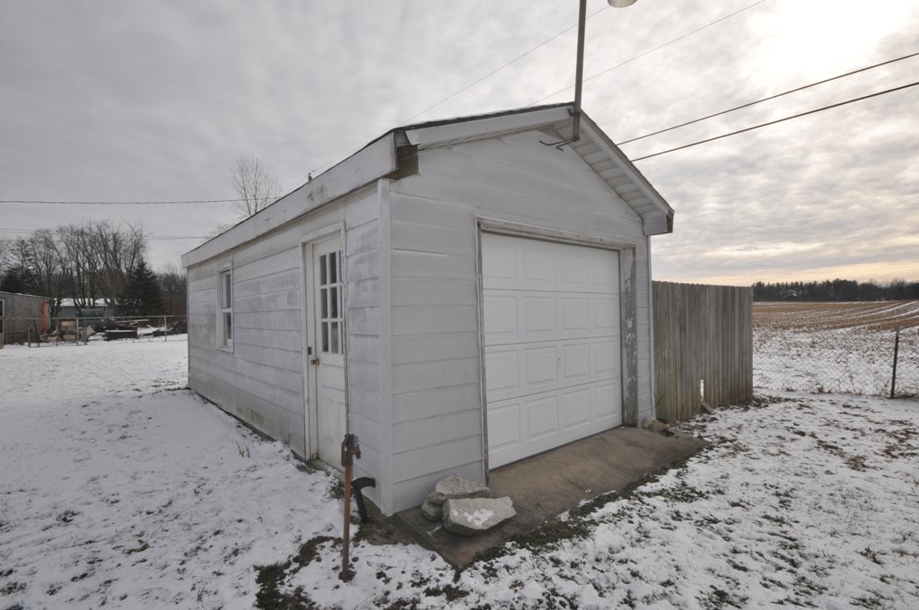 13101 West Council Road Yorktown, IN 47396 - Photo 17 of 18 Gallery Image 17