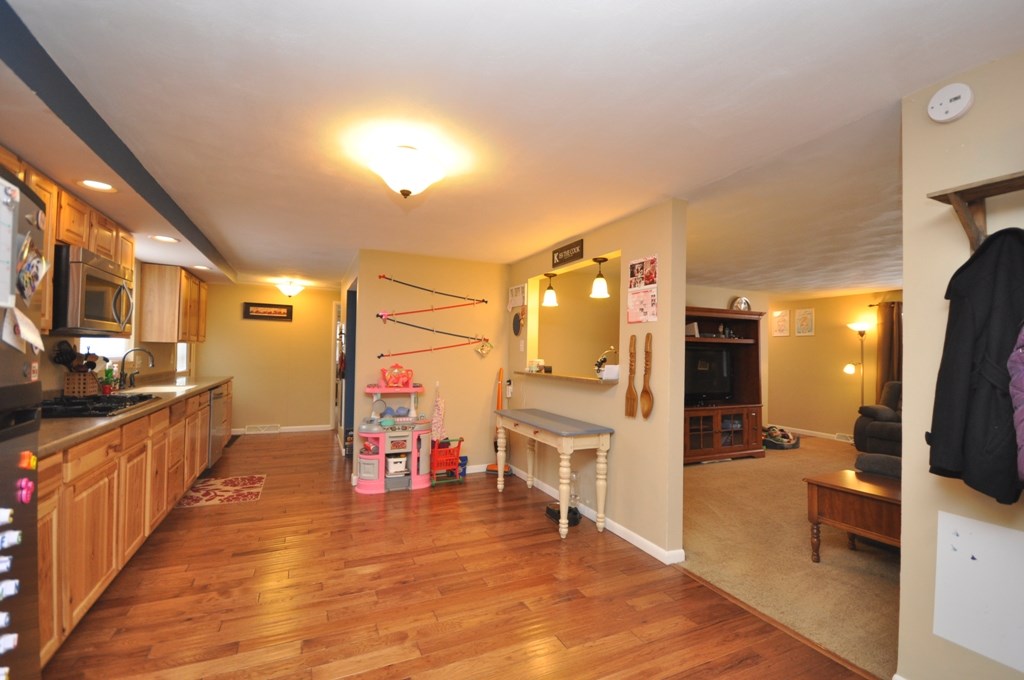 13101 West Council Road Yorktown, IN 47396 - Photo 5 of 18 Gallery Image 5