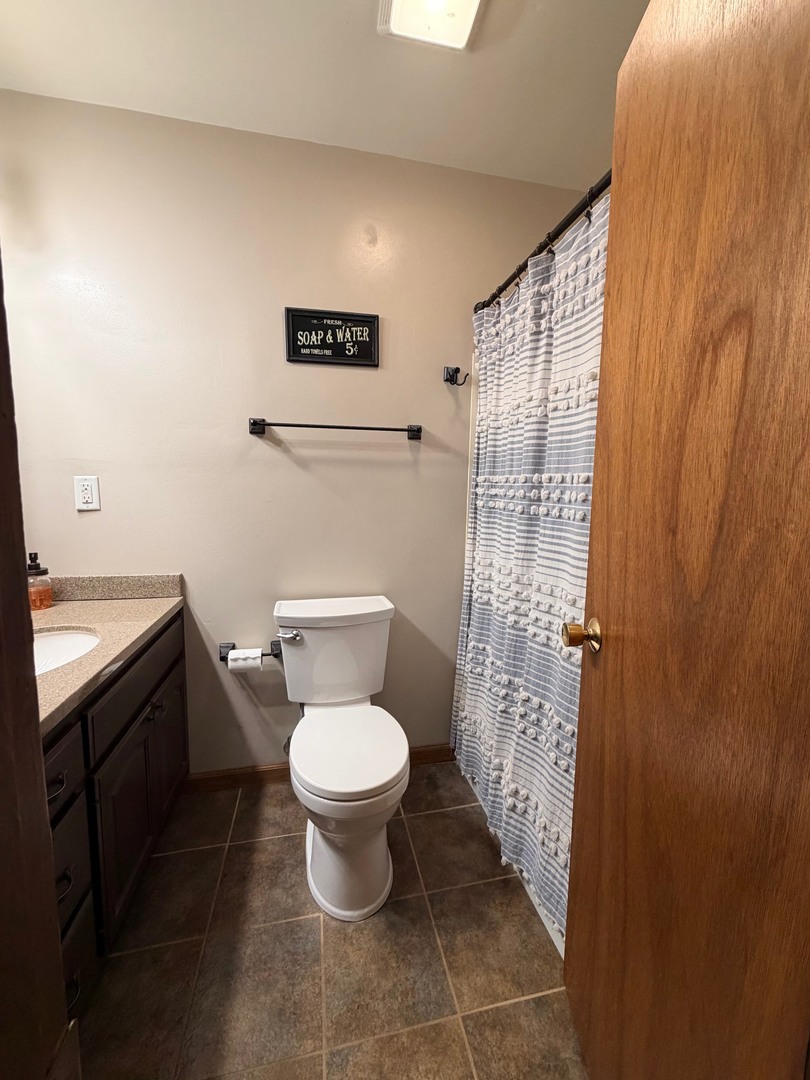 827 Sunbury Road South Elgin, IL 60177 - Photo 12 of 19 Gallery Image 12