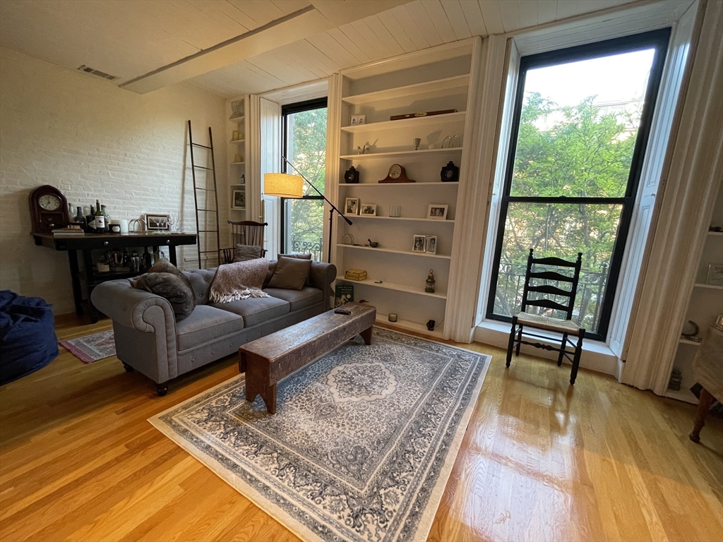 124 Beacon Street, Unit 3F Boston, MA 02116 - Photo 2 of 22