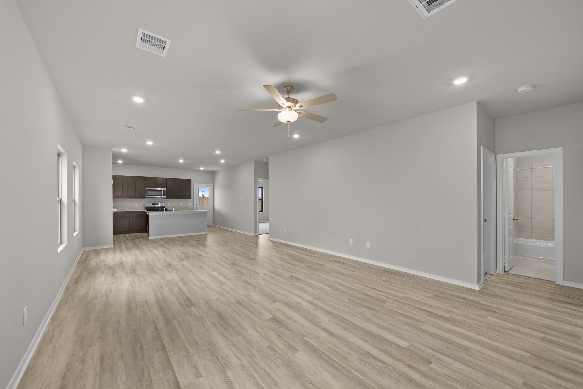 2910 Rockwood Drive Rosharon, TX 77583 - Photo 11 of 27
