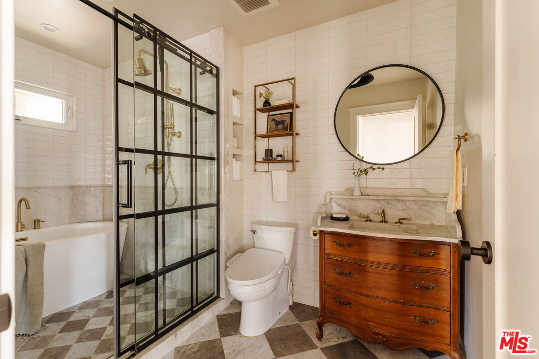 10610 Pinyon Avenue Tujunga, CA 91042 - Photo 18 of 39