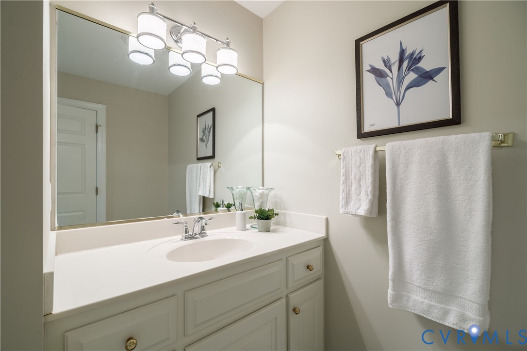 8911 Whistling Swan Road Chesterfield, VA 23838 - Photo 41 of 62 Jack-N-Jill Bathroom