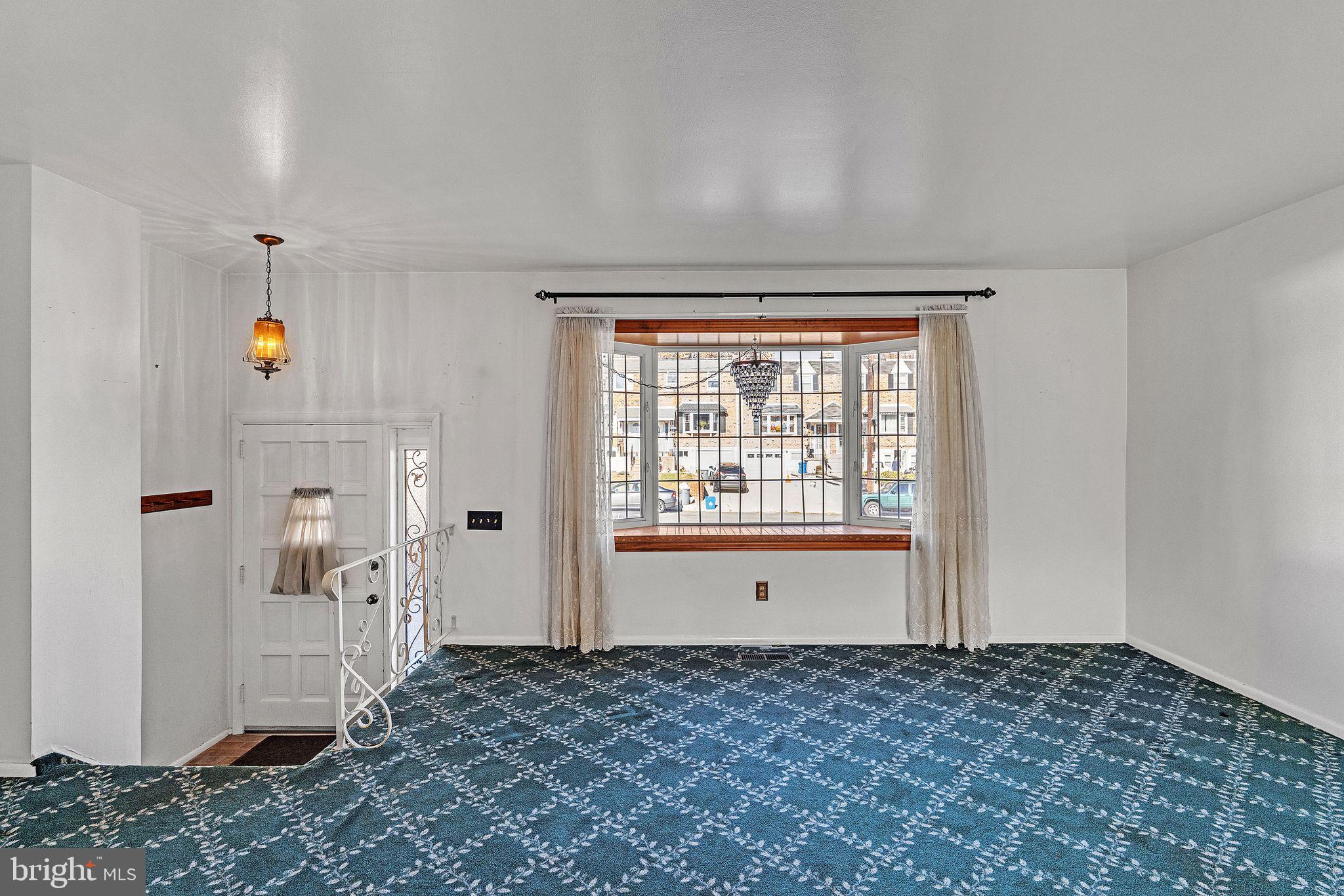 12709 Medford Road Philadelphia, PA 19154 - Photo 2 of 29