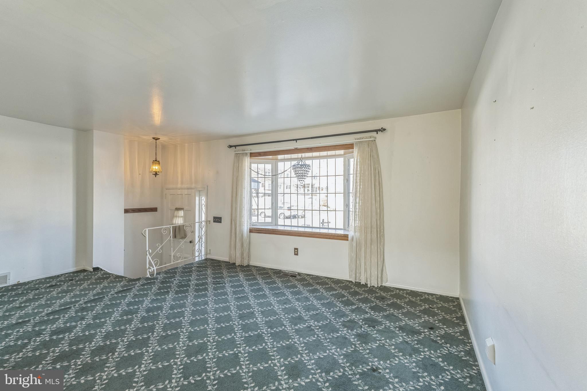 12709 Medford Road Philadelphia, PA 19154 - Photo 5 of 29