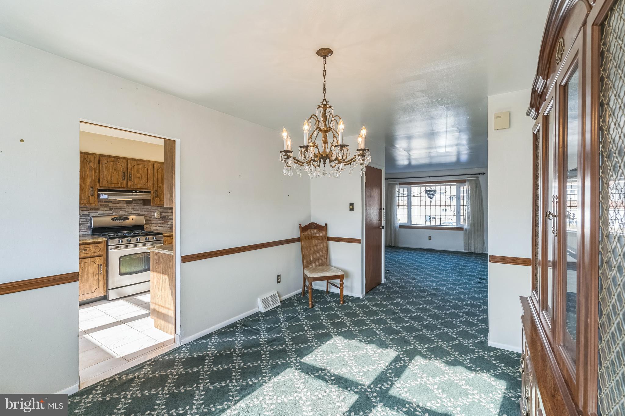 12709 Medford Road Philadelphia, PA 19154 - Photo 7 of 29