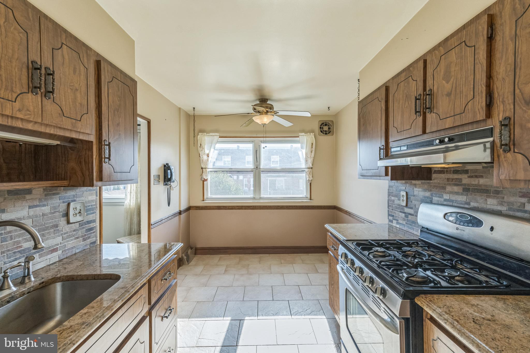 12709 Medford Road Philadelphia, PA 19154 - Photo 8 of 29